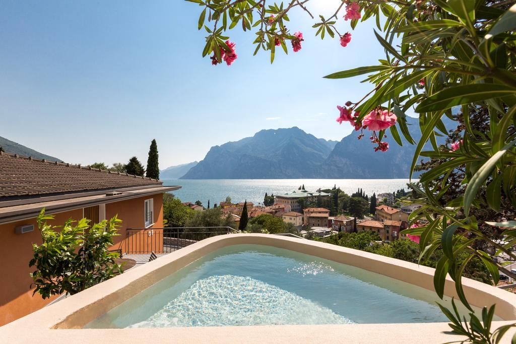 Villa Fiore توربولي الغرفة الصورة